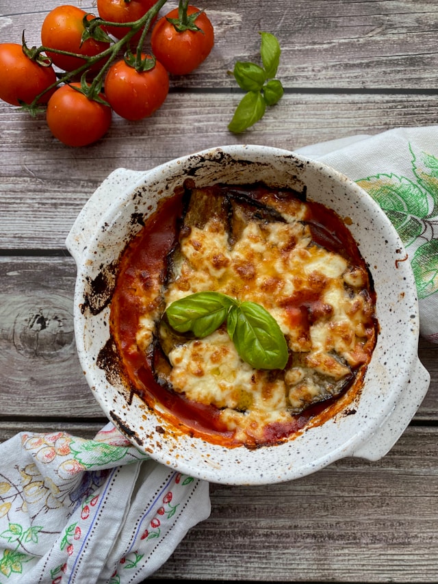 Auberginen-Parmesan-Auflauf (Melanzane alla Parmigiana)